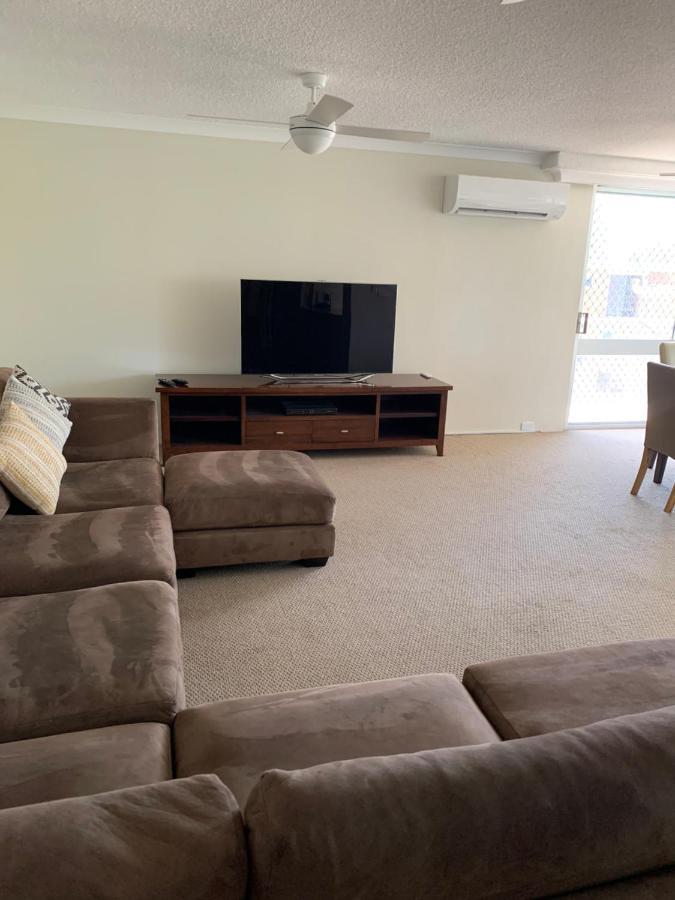 Pacific Regis Beachfront Holiday Apartments Gold Coast Dış mekan fotoğraf