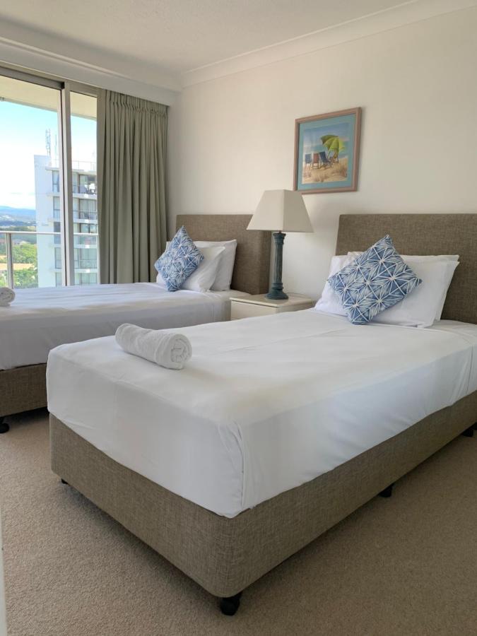 Pacific Regis Beachfront Holiday Apartments Gold Coast Dış mekan fotoğraf