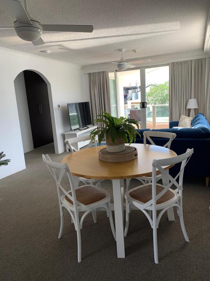 Pacific Regis Beachfront Holiday Apartments Gold Coast Dış mekan fotoğraf
