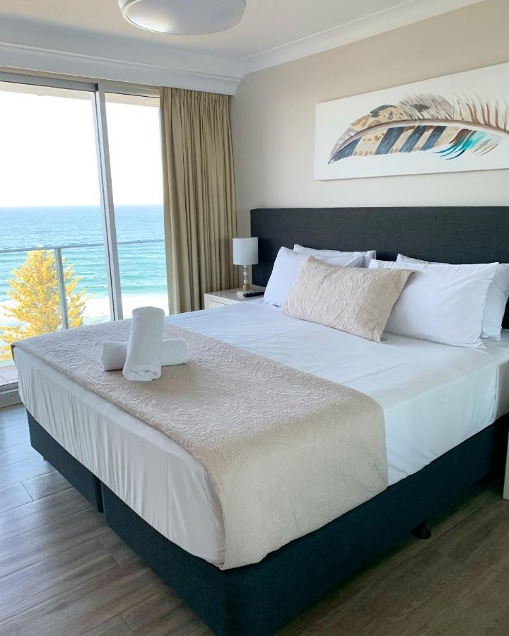 Pacific Regis Beachfront Holiday Apartments Gold Coast Dış mekan fotoğraf