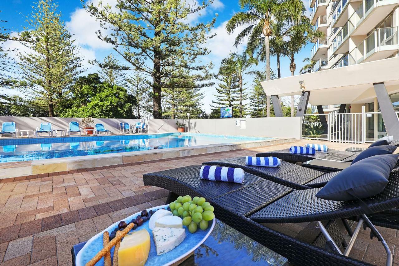 Pacific Regis Beachfront Holiday Apartments Gold Coast Dış mekan fotoğraf