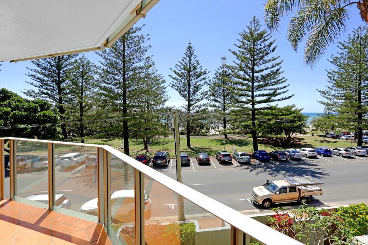 Pacific Regis Beachfront Holiday Apartments Gold Coast Oda fotoğraf